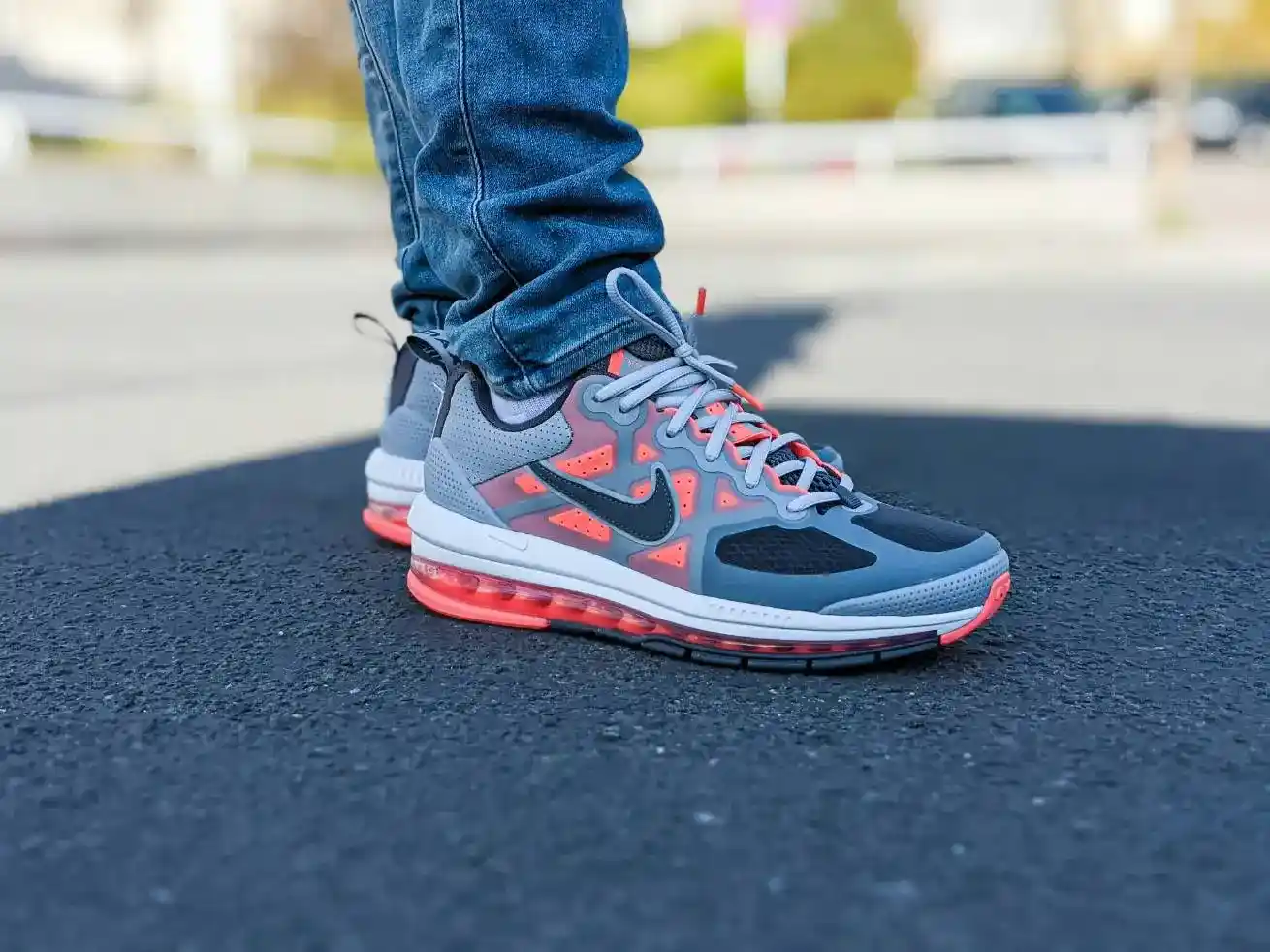 Casual Sneaker Outfits for Everyday Vibes