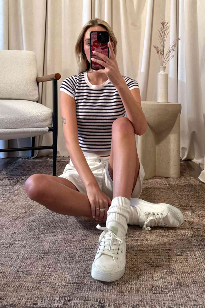 These White Sneakers Are Flying Off Shelves — Here’s What All the Hype Is About